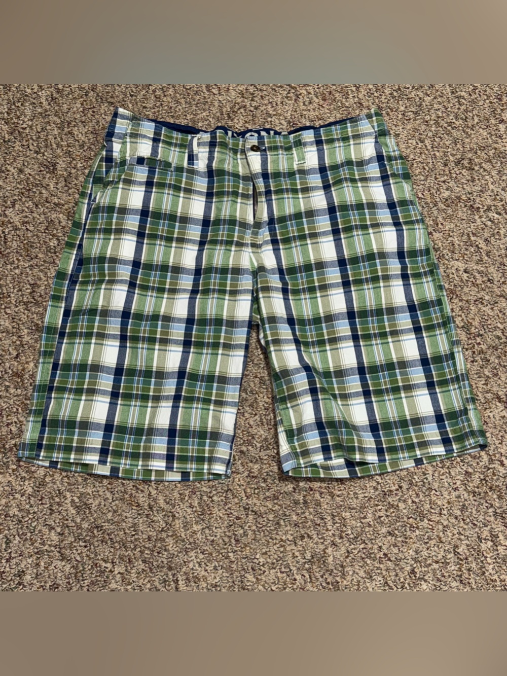 Vintage men's size 42 shorts Arizona Jean Company Plaid Flat Front Shorts